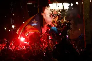 Aficionados festejan con locura en las calles el título del Barcelona (VIDEO)