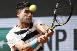 Carlos Alcaraz avanza a cuartos de final en París