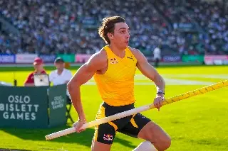 Armand Duplantis establece un nuevo récord mundial