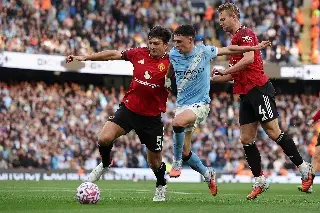 Manchester City despide a un colaborador por utilizar una camiseta del United