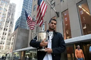 Carlos Alcaraz viaja por el mundo y disputa el Six Kings Slam en Arabia Saudí