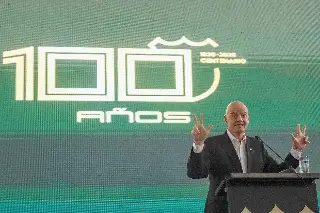 Gianni Infantino quiere llevar un Mundial de fútbol ¡A Bolivia! 