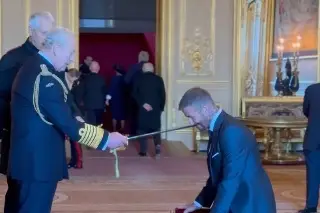 David Beckham, nombrado caballero por el Rey Carlos III (VIDEO)