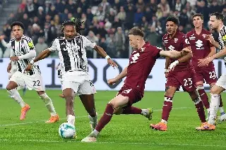 Juventus y Torino se anulan en el Derbi de Turín