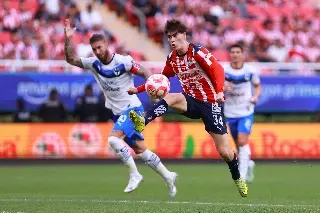 'Chicharito' vuelve a marcar y Chivas derrota a Monterrey