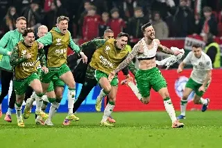 Con gol de último minuto Irlanda remonta a Hungría y va al repechaje mundialista