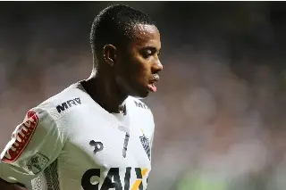 Cambian de prisión a Robinho por petición de sus abogados