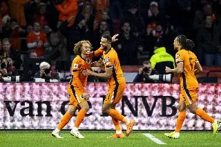 Países Bajos golea y clasifica a la Copa del Mundo