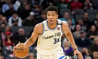 NBA: Giannis Antetokounmpo causa baja de los Bucks por lesión 