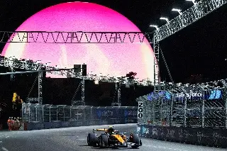 Lando Norris lidera el caótico primer día de actividades en el GP de Las Vegas