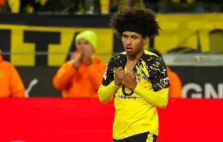 Le quitan el triunfo a Borussia Dortmund en el último minuto 