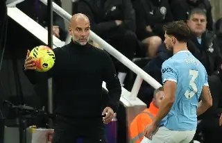Guardiola se disculpa por altercado con camarógrafo (VIDEO)