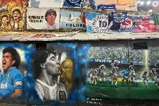A 5 años de su muerte, Maradona da color a las calles de Napoli