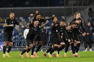 El Napoli avanza dramáticamente a los cuartos de final de la Copa de Italia