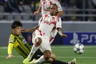 Olympiacos gana al Kairat y sueña con playoffs de Champions League