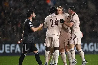 Ajax remonta y consigue su primera victoria tras vencer al Qarabag en Champions 