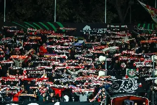 Ultras polacos atacan autobuses con aficionados españoles
