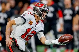 Tom Brady quiere salir del retiro y volver a la NFL, pero se lo prohíben