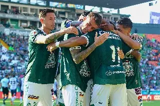 León manda a uno de sus jugadores a su club 'hermano' Real Oviedo de España