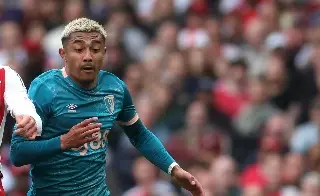 Julián Araujo podría dejar la Premier League por otro club en Europa