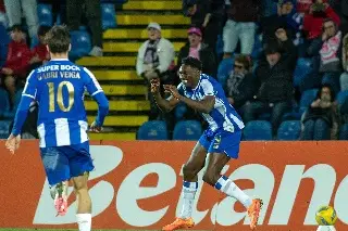 Porto se mantiene en la cima de la liga portuguesa