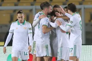 La Roma vence al Lecce en la Serie A y se mete a la pelea por la Champions