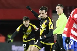 Rayo Vallecano vence al Granada y avanza a octavos de la Copa del Rey