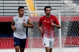 Ex Tiburón anuncia su retiro y jugará su último juego vs América