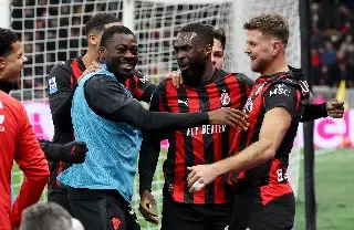 AC Milán vence al Lecce y sigue en la lucha por el título de Italia