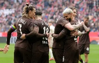 St Pauli y Hamburgo igualan en un emotivo Derbi de la Bundesliga 