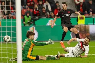 Bayer Leverkusen cumple y avanza a semifinales de la Copa de Alemania