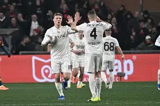 Napoli se impone al Genoa de Johan Vásquez  en la Serie A