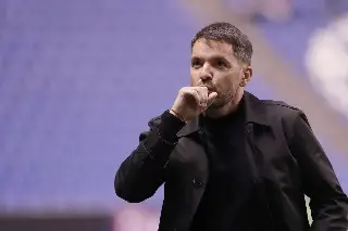 Larcamón alza la voz y pide que Cruz Azul no haga menos a Vancouver FC en la Concachampions 