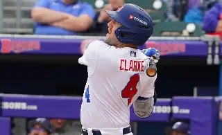 Firmó con los Toronto Blue Jays y ahora es refuerzo de El Águila de Veracruz 