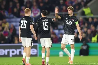 Mateo Chávez y el AZ caen en el Playoffs de ida en la Conference League 