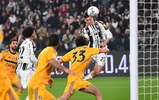 Juventus se acerca a zona de Champions League tras humillar al Pisa