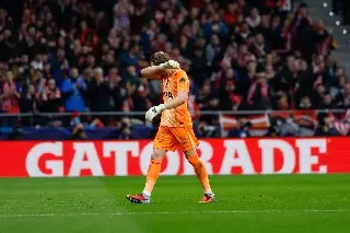 Kinsky recibe apoyo del futbol mundial tras errores en Champions