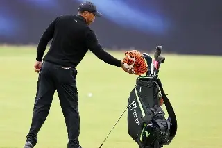 Tiger Woods deja temporalmente el golf para recibir tratamiento