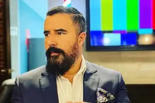 El polémico Álvaro Morales se convierte en DT de un equipo