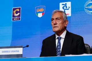 Renuncia presidente del futbol italiano tras fracaso