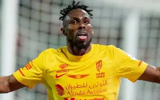 Ni el doblete de Julián Quiñones evita la derrota de su equipo