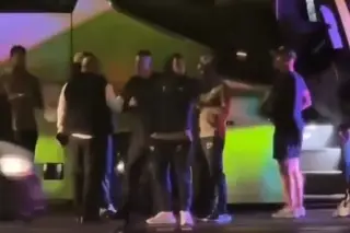 ¡Increíble, pero cierto! Autobus deja tirados a jugadores de Pumas en Guadalajara (VIDEO)