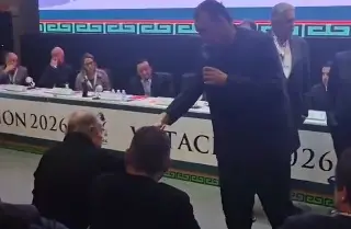 Hasta con lágrimas en los ojos, David Faitelson pide disculpas a José Ramón (VIDEO)