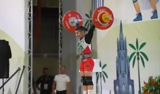 Veracruzana Sohaila Cortés gana doble medalla en Panamericano de Levantamiento de Pesas