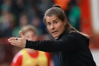 Marie-Louise Eta, la mujer que hizo historia en el futbol masculino