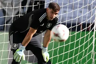 ‘Dibu’ Martínez elogia a su DT previo a la final de Europa League
