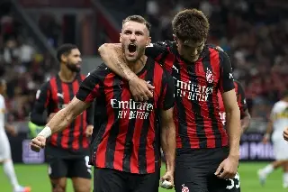 Santi Giménez y AC Milan se quedan sin DT