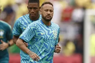 Neymar vuelve al ojo del huracán antes del duelo decisivo de Santos de Brasil
