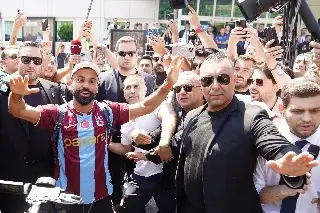 Mohamed Salah firma contrato multimillonario en Turquía ¿Cuánto ganará?