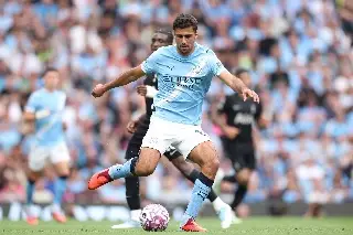Manchester City rechaza oferta del Barcelona por Rodri